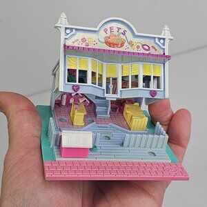 Vintage 1993 Polly Pocket Pet Shop Pollyville  Bluebird Playset No Figures